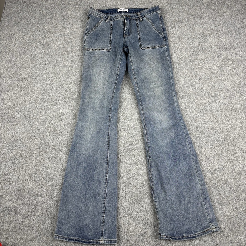 Kendall & Kylie Jeans Women's 3/4 Flare Low Rise Trendy‎ Denim Medium Wash Retro